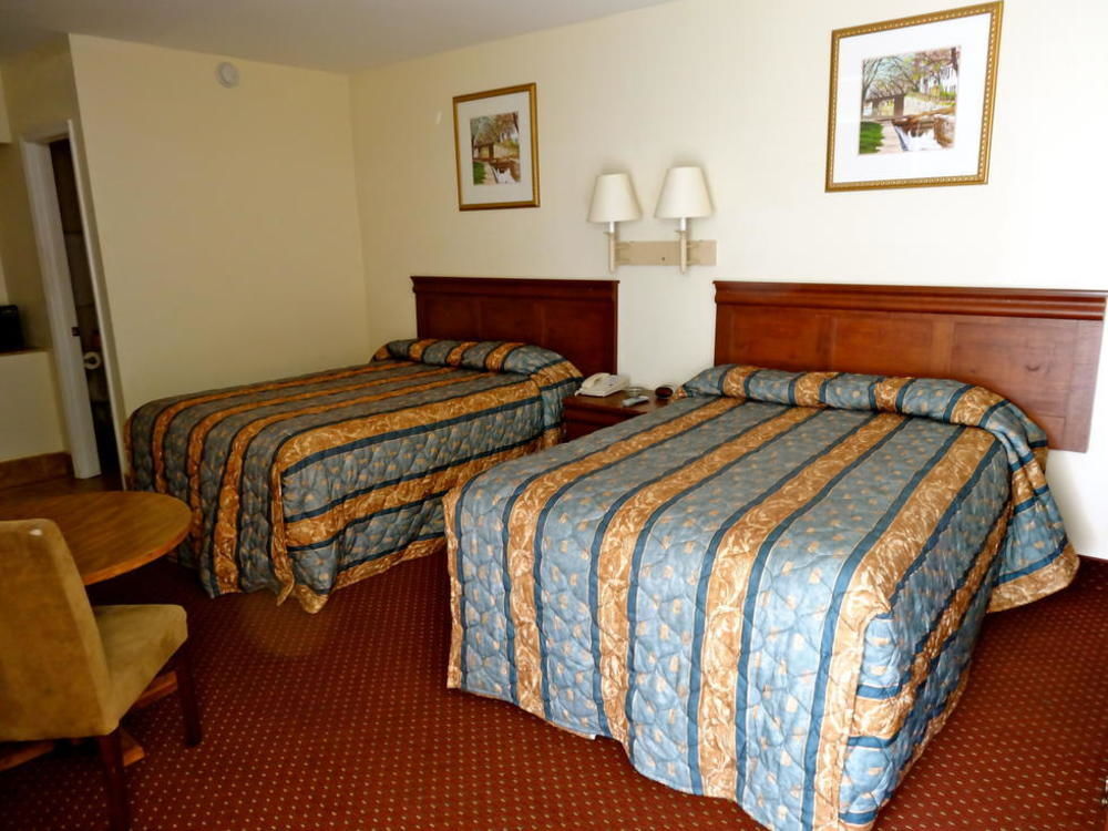 The Whispering Pines Motel- Whitestone White Stone Экстерьер фото