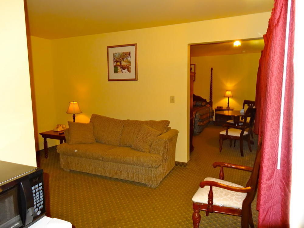 The Whispering Pines Motel- Whitestone White Stone Экстерьер фото