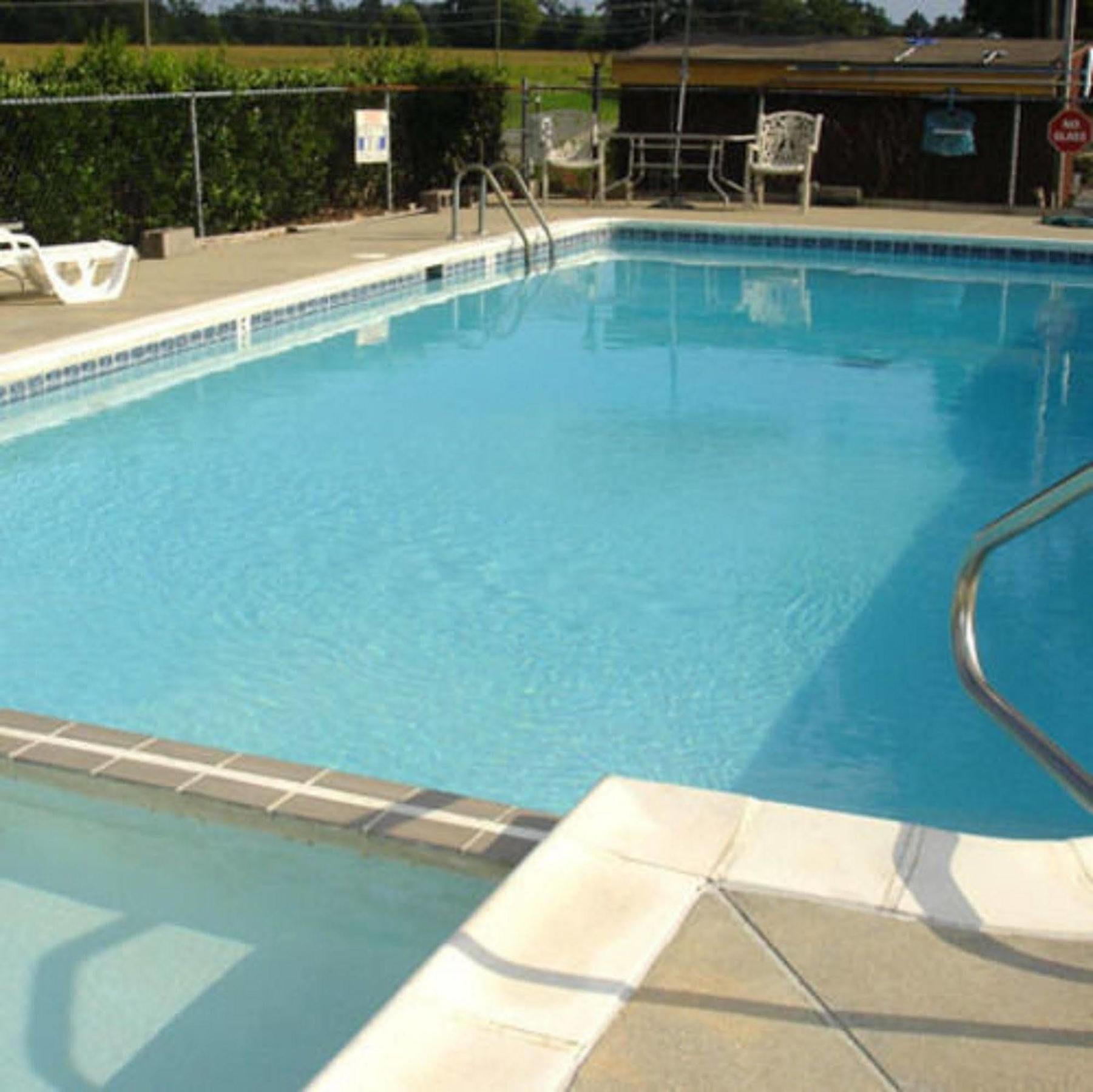 The Whispering Pines Motel- Whitestone White Stone Удобства фото