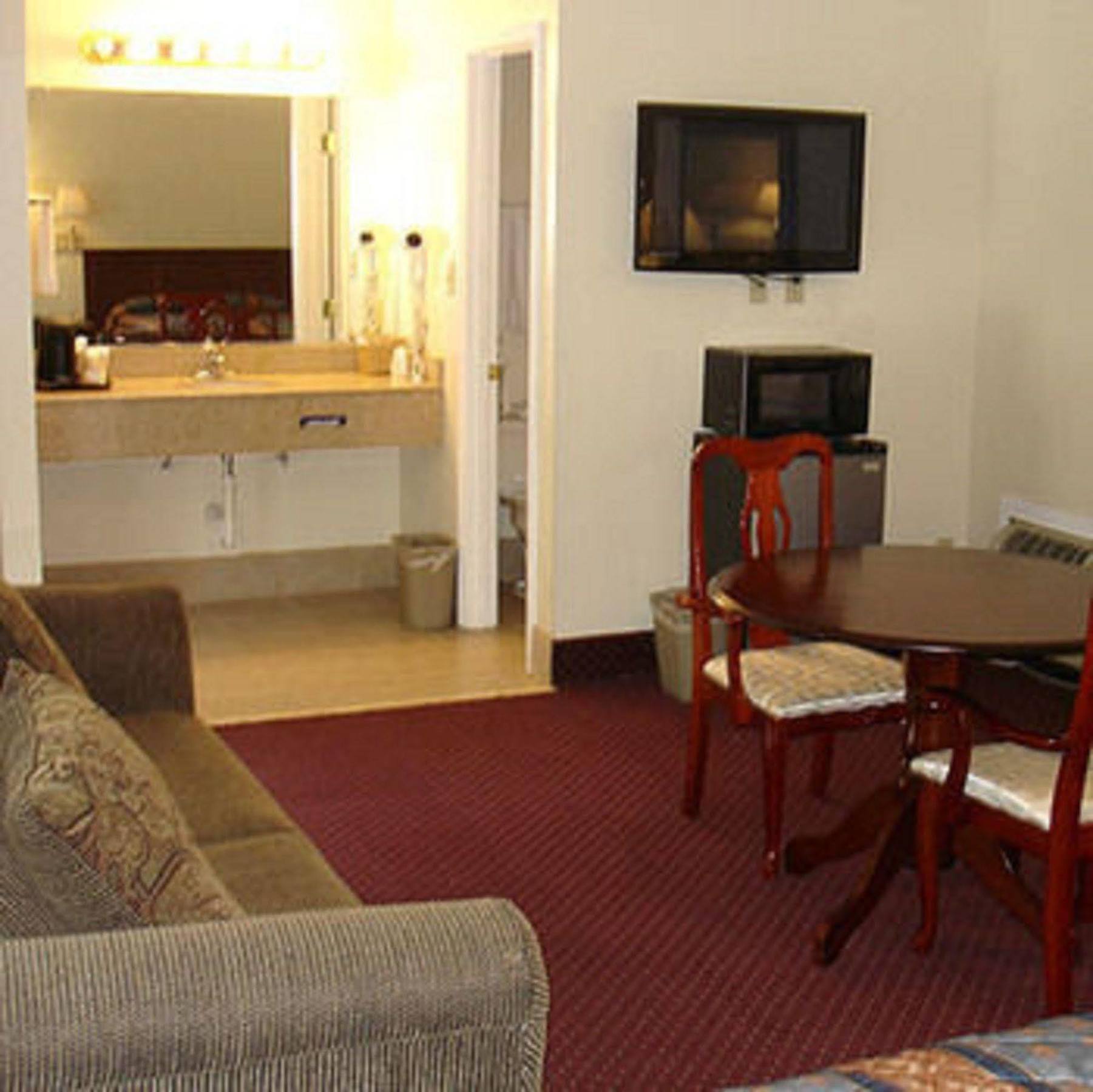 The Whispering Pines Motel- Whitestone White Stone Номер фото